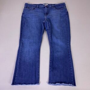 Levi Strauss Signature Mid-Rise Bootcut Jeans Women's 18W Blue Dark Wash Raw Hem